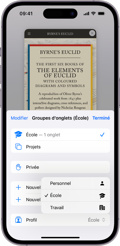 Un profil appelé École est sélectionné dans le menu Profil de Safari et le menu « Groupes d’onglets École » est ouvert dans la partie inférieure de l’écran.